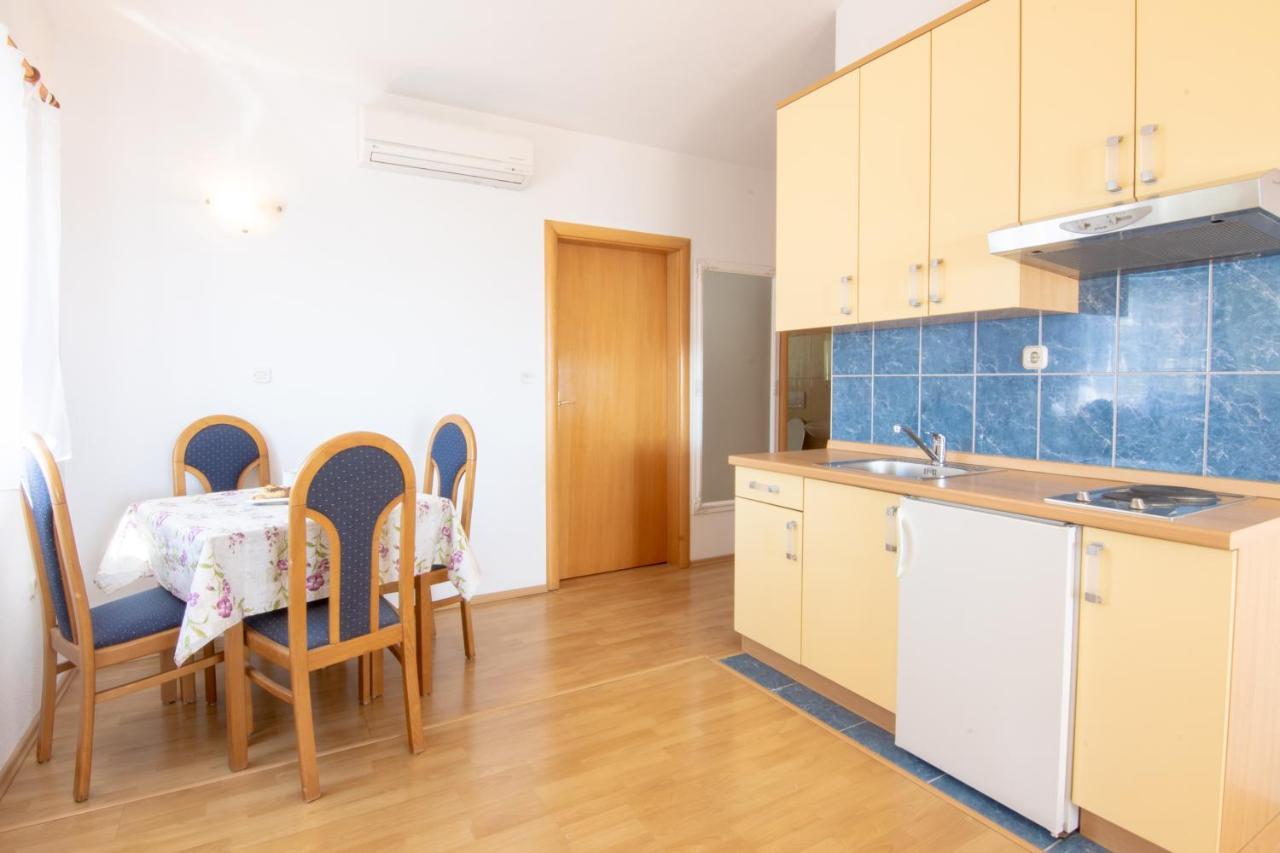 Steko Accomodations Makarska Buitenkant foto