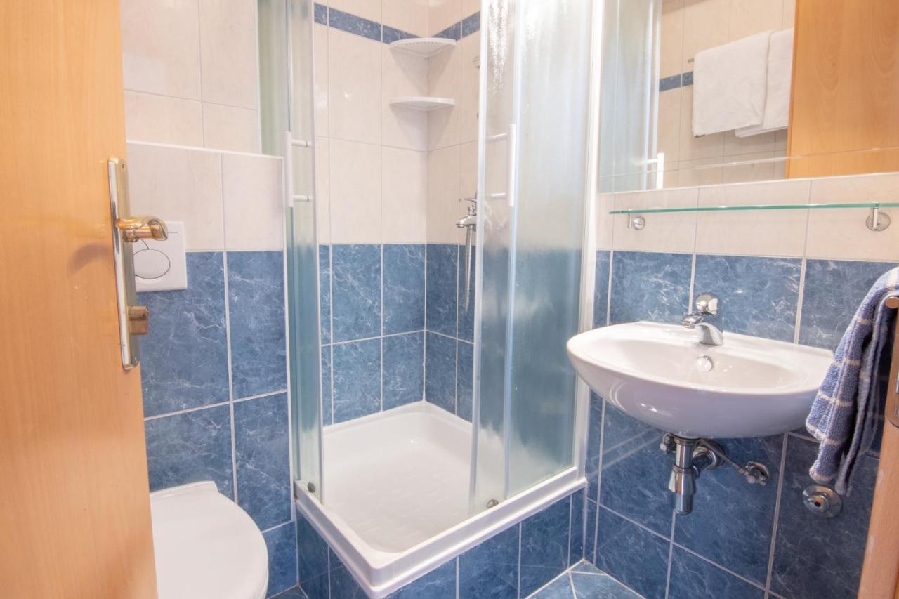 Steko Accomodations Makarska Buitenkant foto